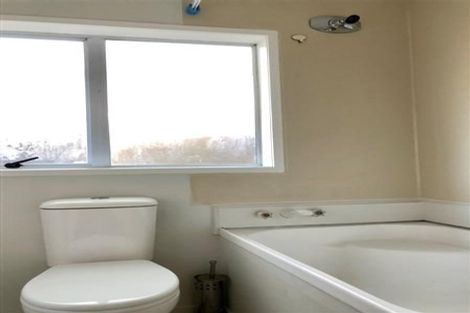 Photo of property in 24 Mirrabooka Avenue, Botany Downs, Auckland, 2010