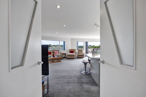 Photo of property in 4a Marchant Place, Westown, New Plymouth, 4310