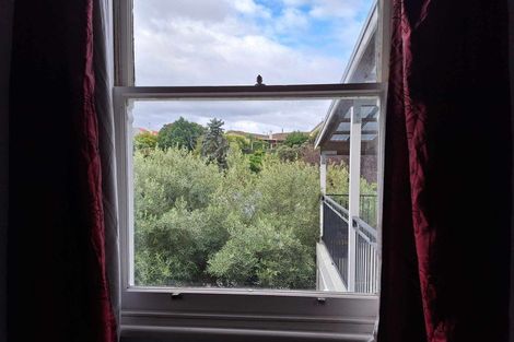 Photo of property in 2 Burlington Road, Hospital Hill, Napier, 4110