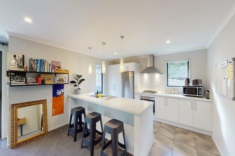 Photo of property in 31 Mooring Close, Whitby, Porirua, 5024