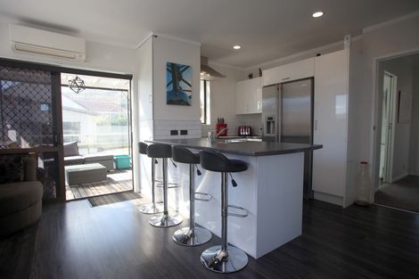 Photo of property in 12 Shearer Crescent, Naenae, Lower Hutt, 5011