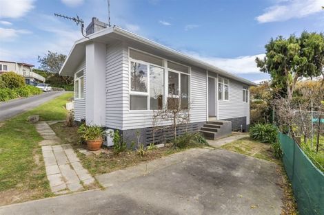 Photo of property in 70 Mana View Road, Paremata, Porirua, 5026