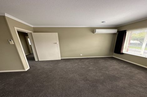 Photo of property in 11 Lyndhurst Crescent, Aranui, Christchurch, 8061