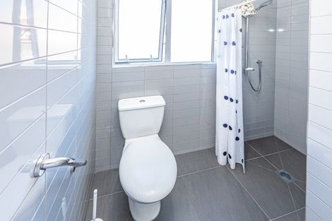 Photo of property in 2 Tarata Street, Saint Johns Hill, Whanganui, 4501