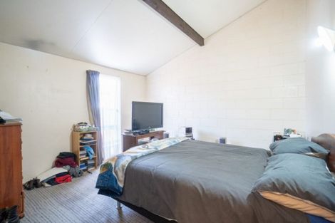 Photo of property in 2-4 Westmere Place, Takaro, Palmerston North, 4412