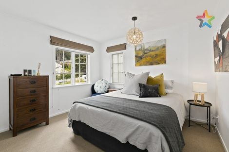 Photo of property in 4a Taumaru Avenue, Lowry Bay, Lower Hutt, 5013