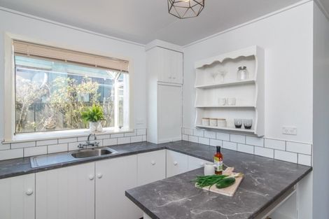 Photo of property in 4 Gavin Road, Raumati Beach, Paraparaumu, 5032