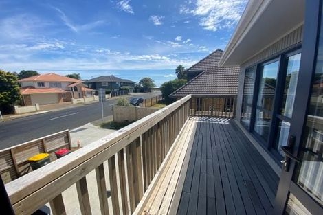 Photo of property in 4 Priestley Drive, Bucklands Beach, Auckland, 2014