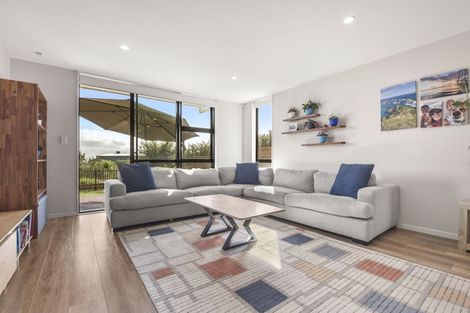 Photo of property in 10 Seafarer Crescent, Stanmore Bay, Whangaparaoa, 0932