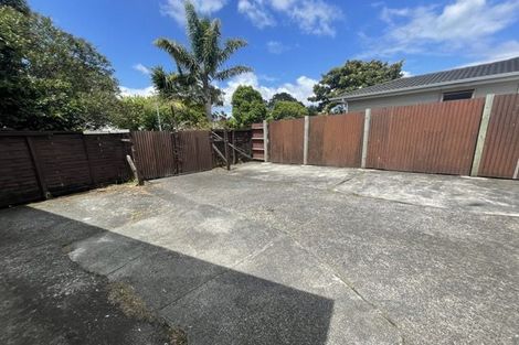 Photo of property in 8 Luanda Drive, Ranui, Auckland, 0612