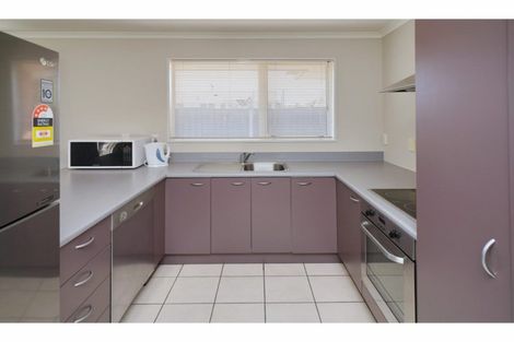 Photo of property in 58a Northcote Road, Northcote, Christchurch, 8052