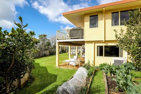 Photo of property in 7 Horizon Heights, Whalers Gate, New Plymouth, 4310