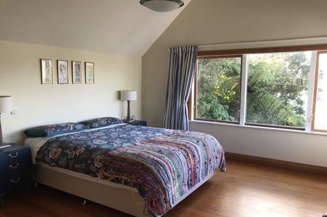 Photo of property in 172 Nevay Road, Karaka Bays, Wellington, 6022