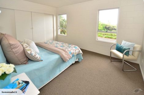 Photo of property in 2/218 East Coast Road, Forrest Hill, Auckland, 0620