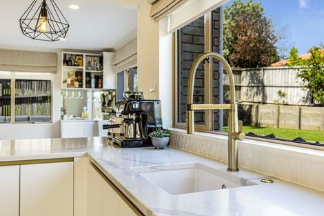 Photo of property in 54 Black Teal Close, Unsworth Heights, Auckland, 0632