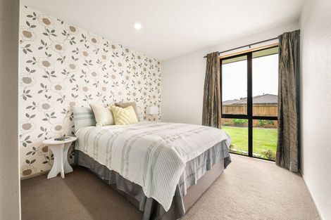 Photo of property in 10 Drumfearn Place, Rototuna, Hamilton, 3210