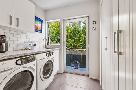 Photo of property in 84b Carrington Street, Lower Vogeltown, New Plymouth, 4310
