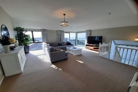 Photo of property in 76 Mount Pleasant Road, Mount Pleasant, Christchurch, 8081