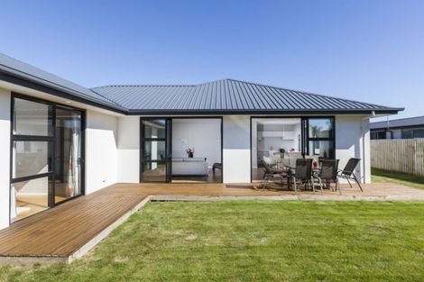 Photo of property in 5 Bargrove Close, Halswell, Christchurch, 8025