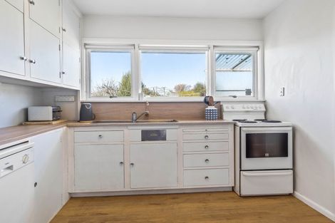 Photo of property in 62 Coopers Road, Dallington, Christchurch, 8061