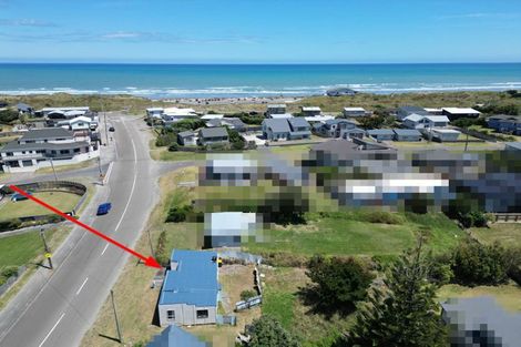 Photo of property in 7 Ocean Beach Street, Foxton Beach, Foxton, 4815