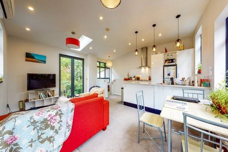 Photo of property in 13 San Sebastian Road, Kelburn, Wellington, 6012