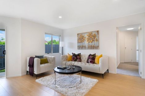 Photo of property in 5 Retreat Drive, Mangere, Auckland, 2022