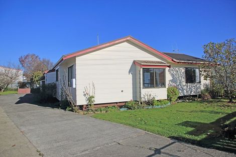 Photo of property in 20 Burns Street, Dannevirke, 4930