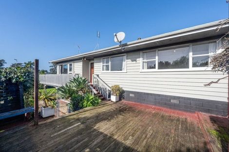 Photo of property in 1 Beldon Place, Pakuranga Heights, Auckland, 2010