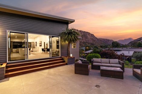 Photo of property in 4 Thomas Lane, Arthurs Point, Queenstown, 9371