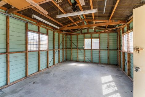 Photo of property in 28 Kiharoa Street, Otaki Beach, Otaki, 5512