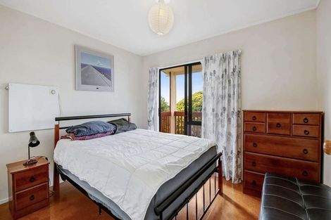Photo of property in 16 Orewa Heights Crescent, Orewa, 0931