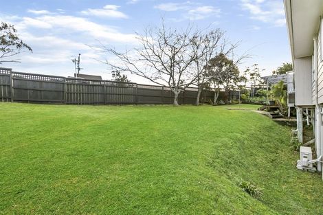 Photo of property in 1/57 Sunset Road, Totara Vale, Auckland, 0629