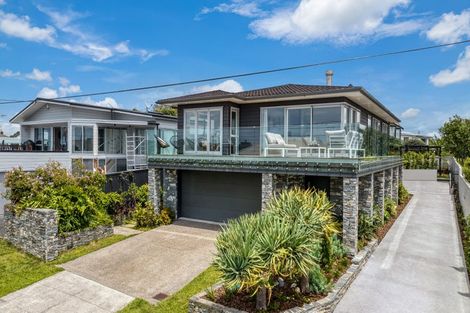 Photo of property in 128 Churchill Road, Rothesay Bay, Auckland, 0630