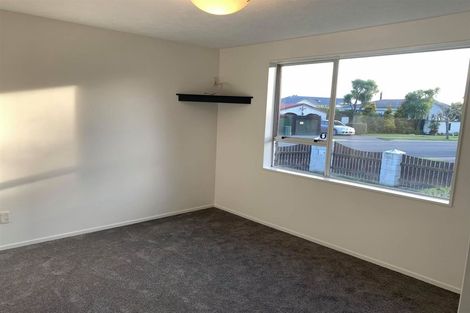Photo of property in 72 Orrick Crescent, Avondale, Christchurch, 8061