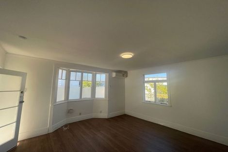Photo of property in 22 Grande Vue Road, Hillpark, Auckland, 2102