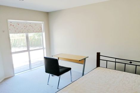 Photo of property in 40 Pin Oak Drive, Schnapper Rock, Auckland, 0632