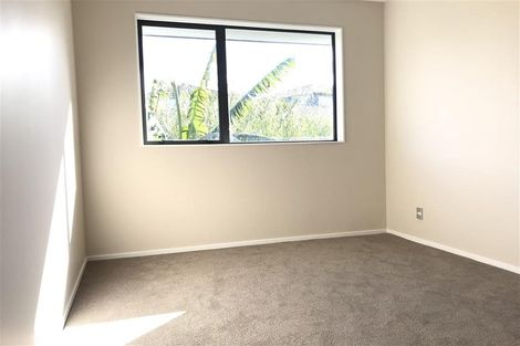 Photo of property in 46 Universal Drive, Henderson, Auckland, 0610