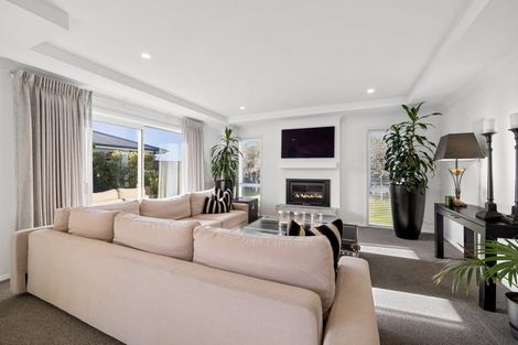 Photo of property in 32 Macphail Avenue, Rangiora, 7400