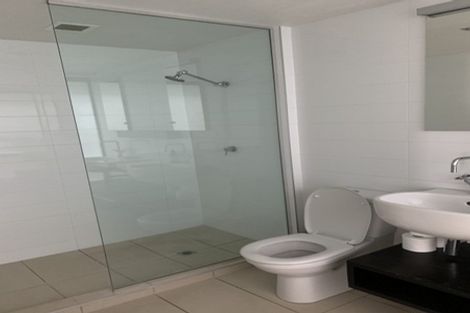 Photo of property in Dune, 2a/138 Oriental Parade, Oriental Bay, Wellington, 6011