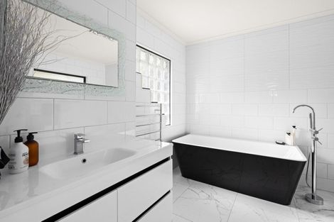 Photo of property in 65 Omarunui Road, Waiohiki, Napier, 4183