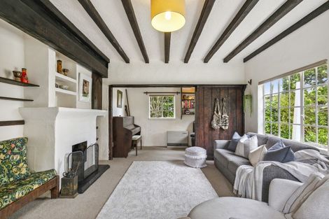 Photo of property in 42 Nicholson Road, Khandallah, Wellington, 6035