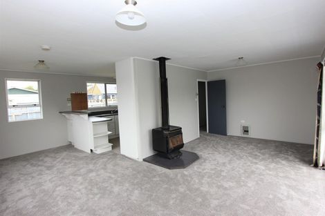 Photo of property in 29 Kowhai Street, Inglewood, 4330