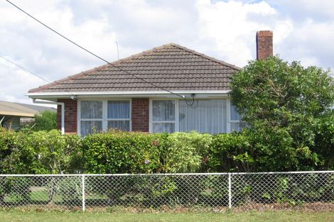 Photo of property in 636 East Coast Road, Pinehill, Auckland, 0630