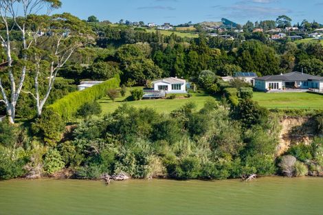Photo of property in 202 Ranginui Road, Welcome Bay, Tauranga, 3175