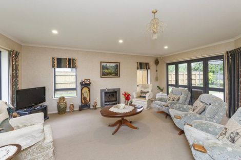 Photo of property in 5 Pastoral Lane, Hokowhitu, Palmerston North, 4410