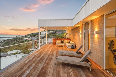 Photo of property in 13 Saint Remy Lane, Redcliffs, Christchurch, 8081