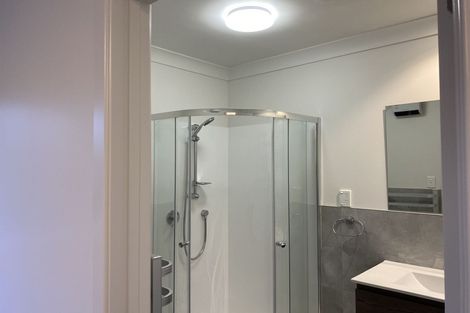 Photo of property in 1/15 Kayeleen Place, Cockle Bay, Auckland, 2014