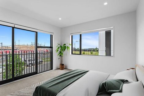 Photo of property in 10 Seafoam Road, Rosehill, Papakura, 2113