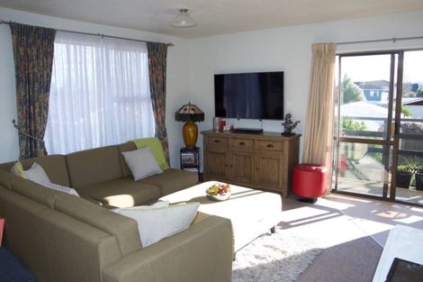 Photo of property in 2 Ebert Place, Rangiora, 7400